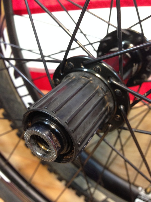 2014 ENVE DH wheelset SAINT hubs 20mm front 12 x 150 rear