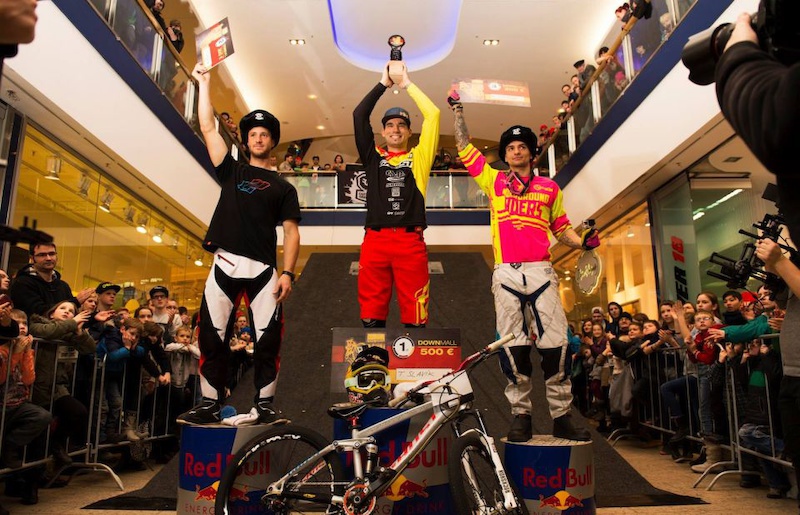 No matter which bike you choose, Hardtail or Fully – The Hood Pro or the Hood FS – both are winning bikes! 
Congratulations to Tomas Slavik and Johannes Fischbach for 1st and 2nd place at DownMall Tour in Berlin!