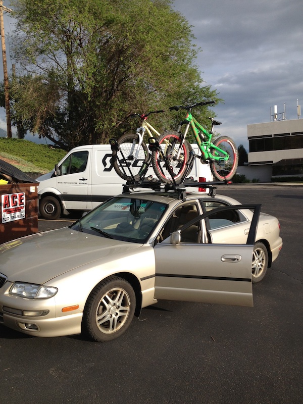 2014 Yakima Q Towers 4pack system, 48" Round Bars For Sale