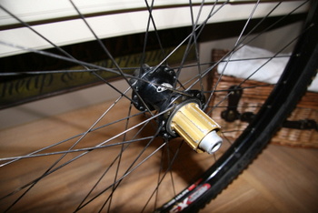 2014 hope hubs on stans flows with high roller 2's back and front