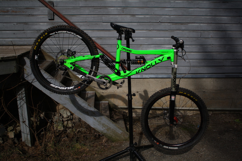 2014 Knolly Podium Large Day Glo Green For Sale