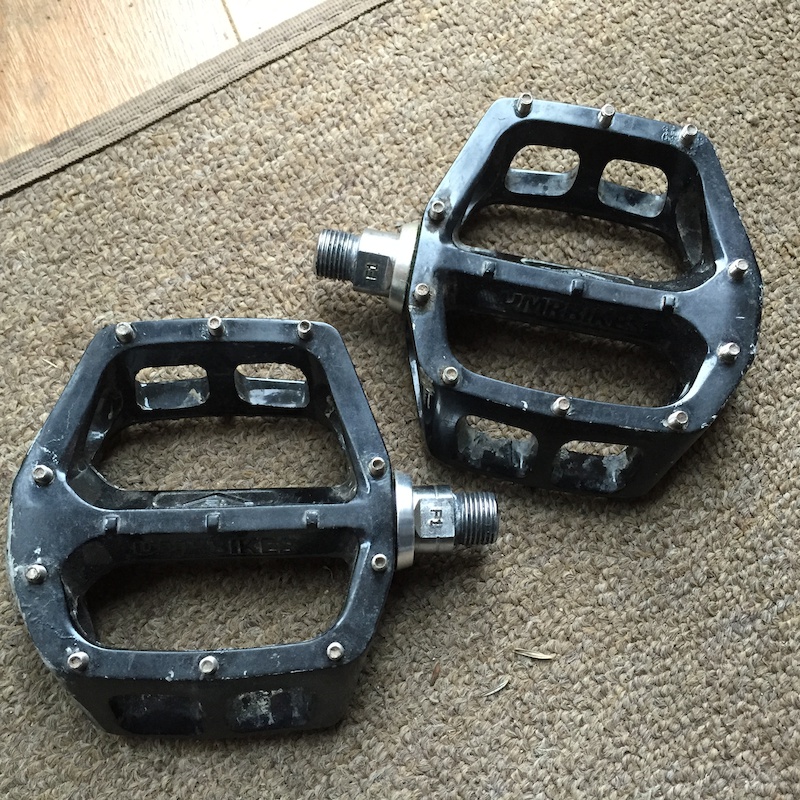 2014 DMR V12 Magnesium Flat Pedals - Black For Sale