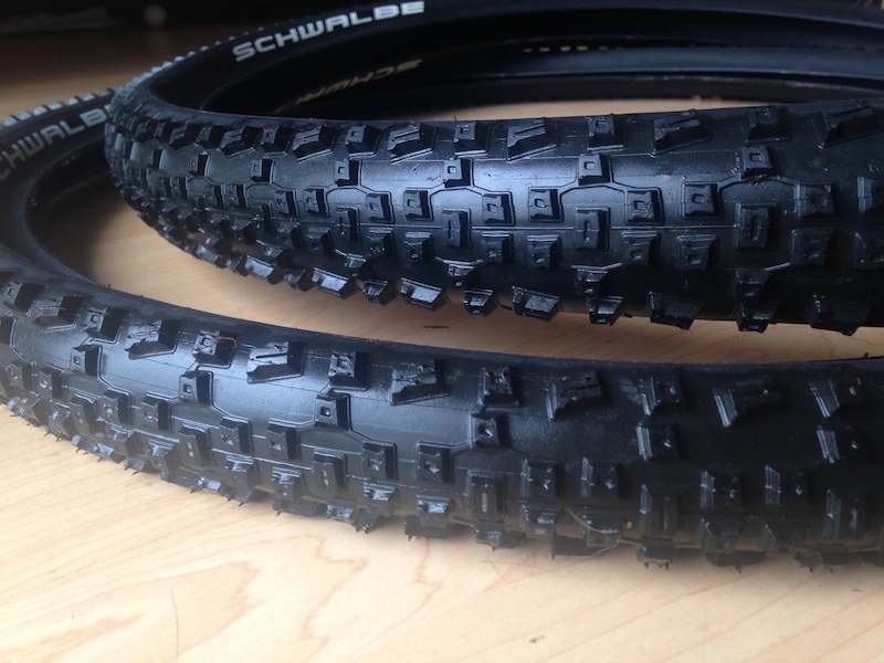 0 Brand New Schwalbe 27.5 Rapid Rons