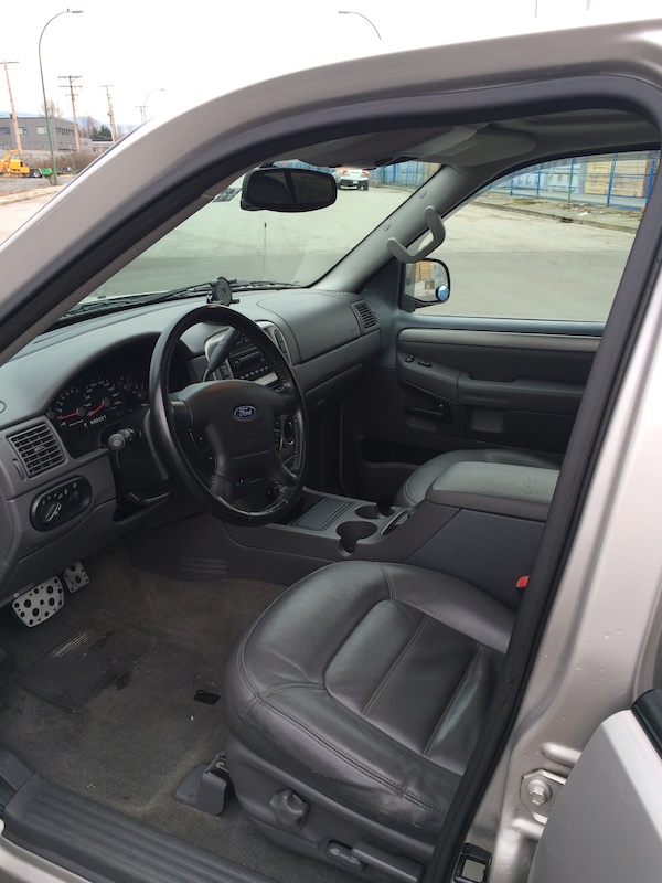 2003 Ford Explorer 4x4 **Low K's**