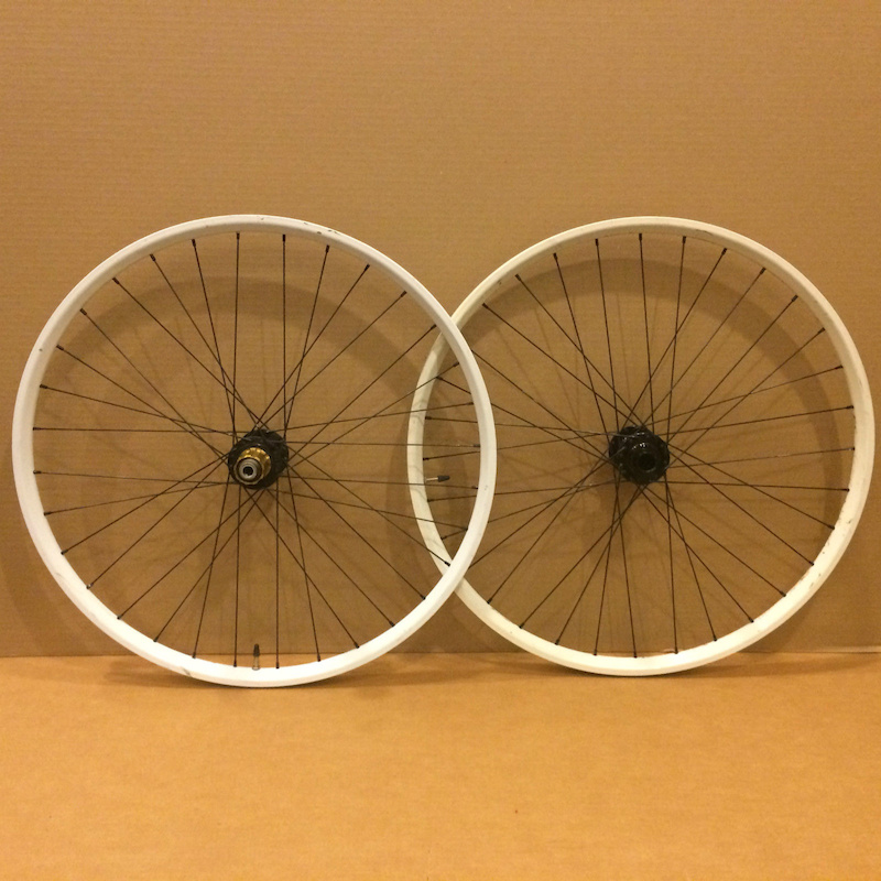 (2) 26" enduro downhill freeride wheel sets For Sale