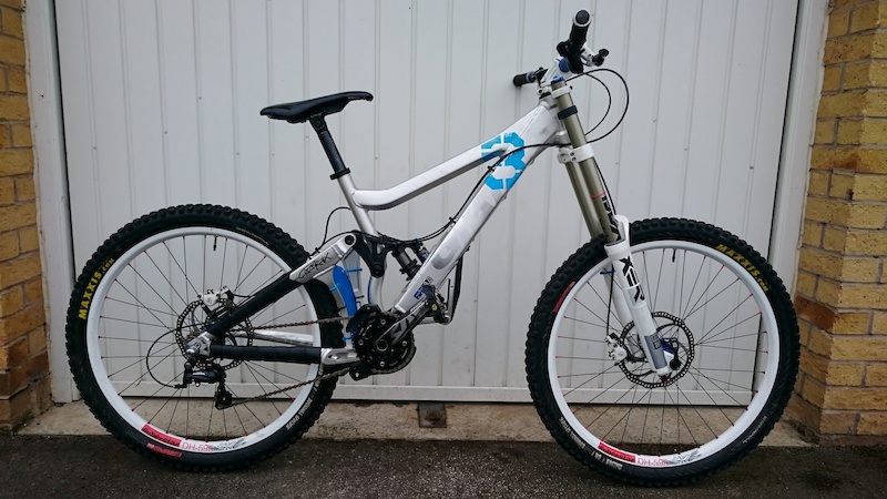 giant glory 2008 specs