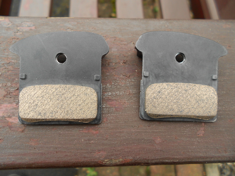 2015 Shimano Xt/Slx finned brake pads,metal,new unused.
