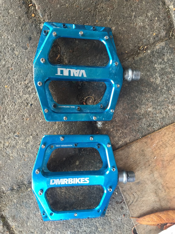 dmr vault blue