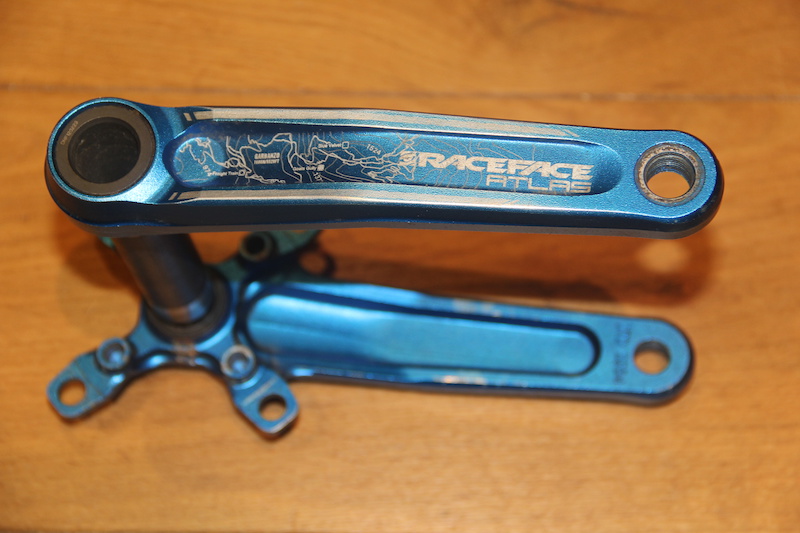 2013 RaceFace Atlas Blue Cranks 68/73mm