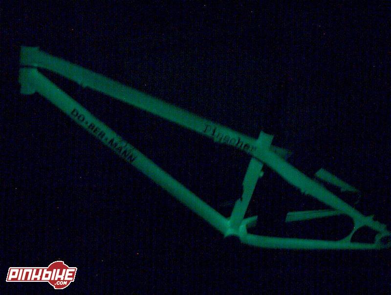 dobermann bike glow in the dark white, custom paint. (yes that mine) comment it please!!!!