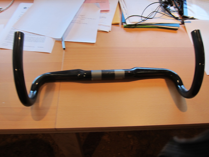 0 Giant contact SLR carbon bar, brand new 440 width