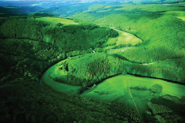 Air view of the Schlënnerdall