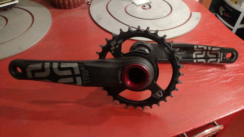 2014 E13 TRSr Cranks with Ring, BB and tool