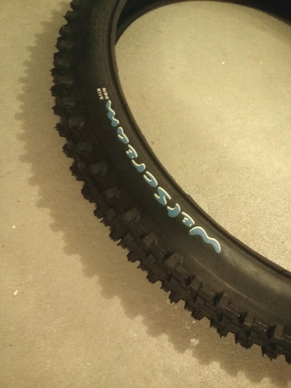 maxxis wet scream 27.5