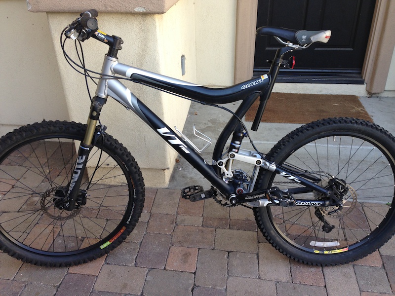 2005 Giant VT 2 BIG PRICE DROP MUST GO For Sale