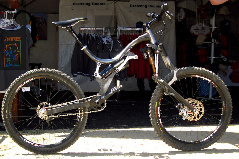 Did You See That? RAM URT Chassis and Quadrilateral Fork - Otter 2015 - Pinkbike