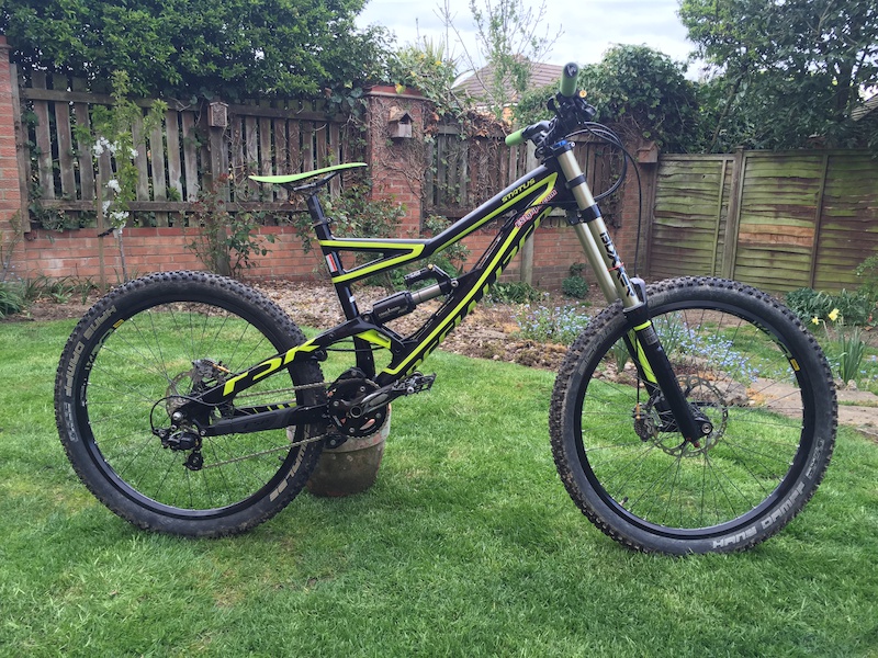 2014 Specialized Status II Large Big Spec For Sale