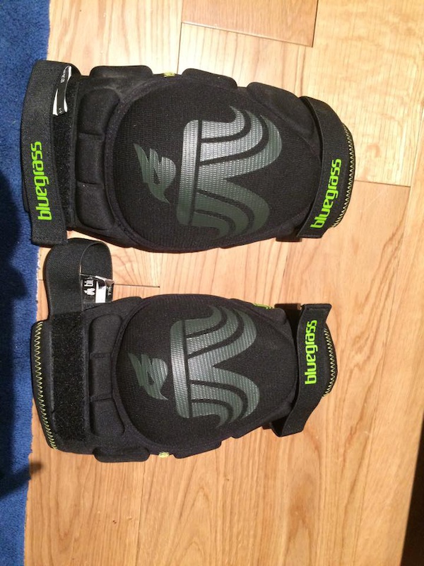 2013 bluegrass elbow pads Large
