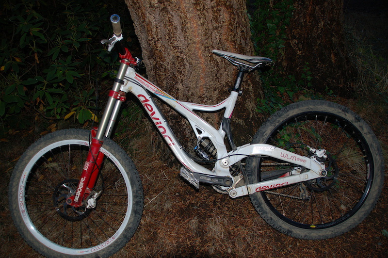 2011-devinci-wilson-xp-meticulously-maintained-for-sale