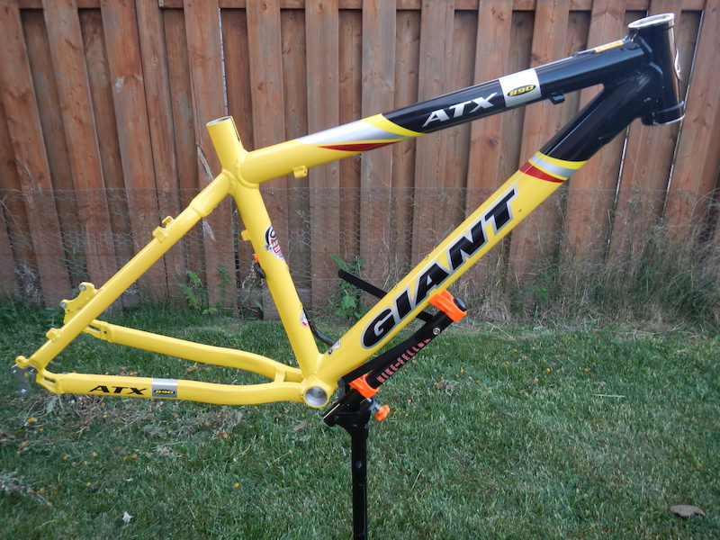 17" Giant ATX Hardtail Frame for 26"wheels For Sale