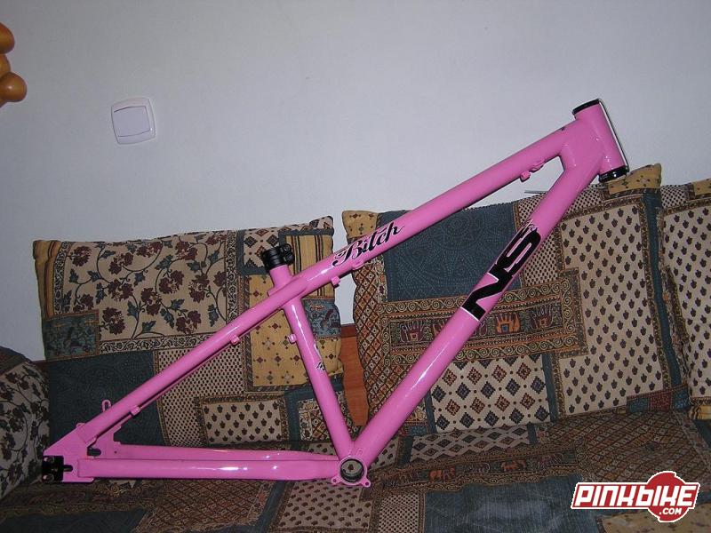 My new pink frame =] NS bitch 2006