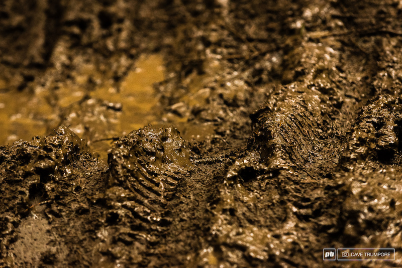 This is what fresh loamy dirt looks like after a night of rain and a few hundred racers.  It's quite safe to say the conditions on Sunday could not have been any more different to the dusty and tacky tracks ridden one day prior.