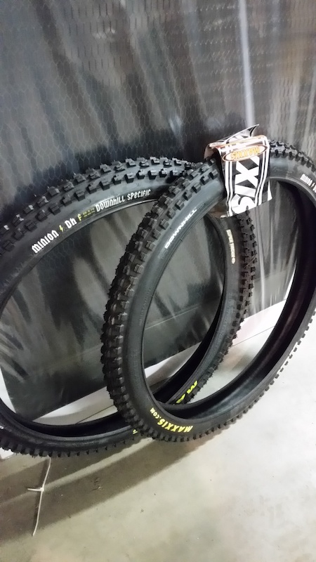 maxxis dhf 27.5 x2 5