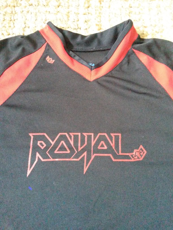 2014 Royal Turbulence LS jersey size M