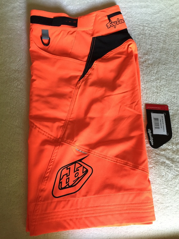 tld skyline shorts