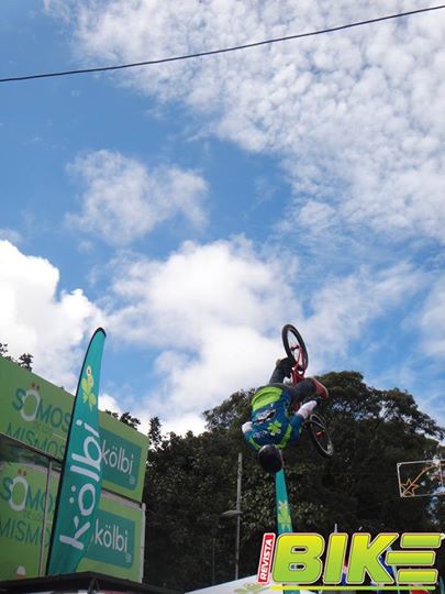 Show Vuelta Ciclistica a Costa Rica KOLBI 2014 Paraíso