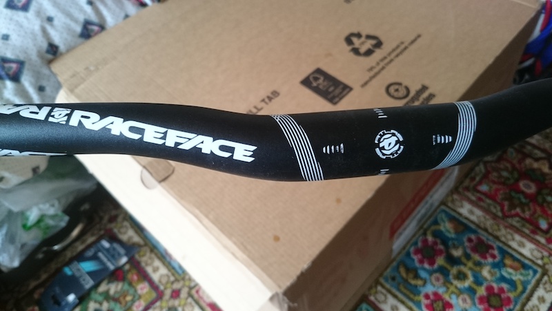 race face atlas gold bars