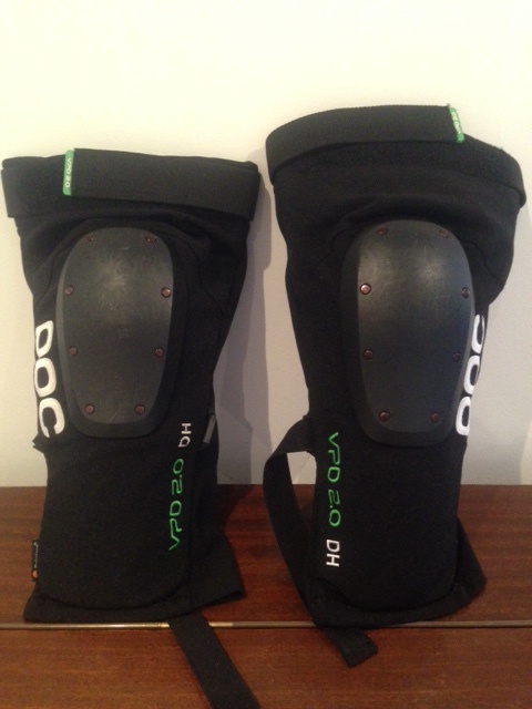 poc dh knee pads