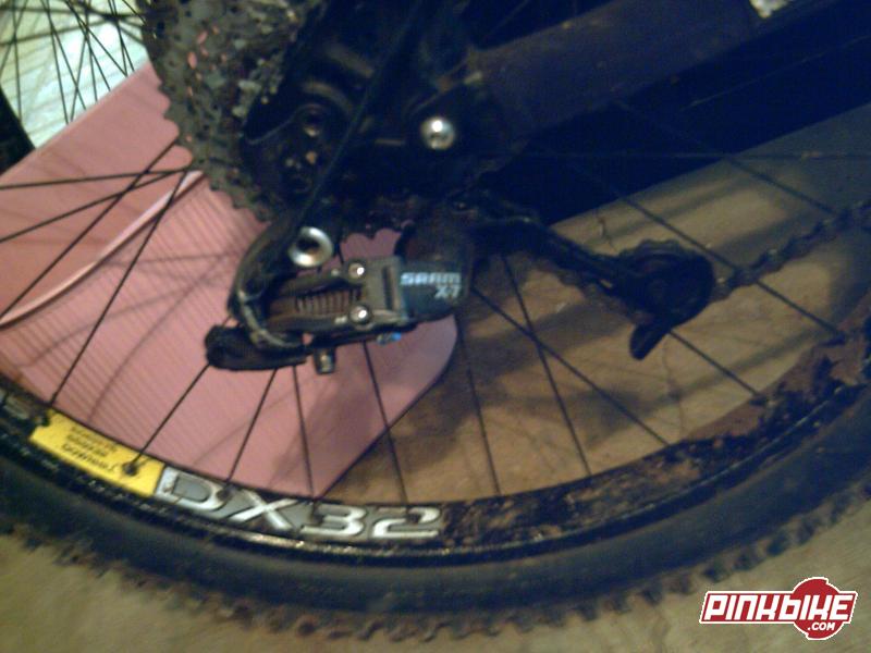 sram x-7, dx-32's front and rear, tioga factory dh tires front and rear