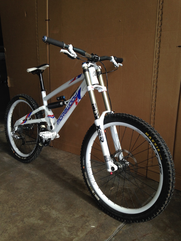 2011 Morewood Izimu DH Downhill Mountain Bike Size Large For Sale