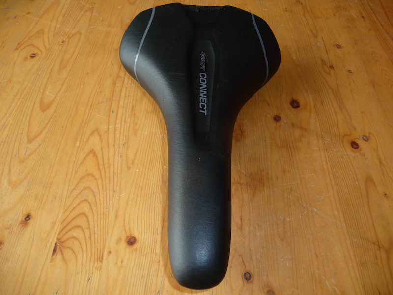 2015 Giant Connect Saddle in black.
