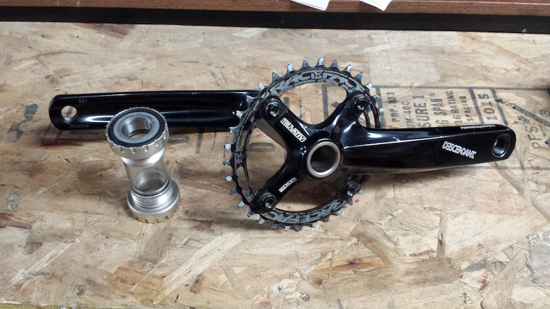 2014 Sram Descendant 165mm 68/73mm cranks with BB and Race Face C