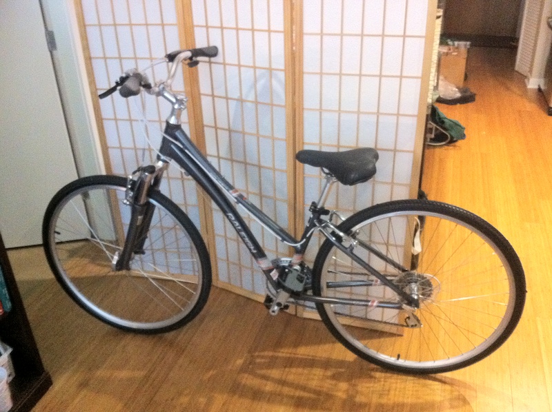 2014 Women's Raleigh Route cruiser For Sale