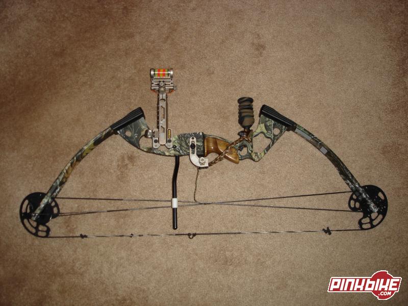 New PSE triton compound hunting bow setup 1500 OBO For Sale