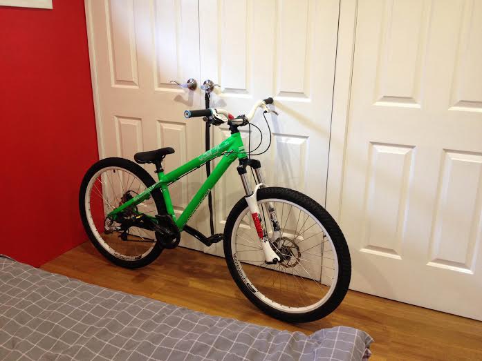 2009 Commencal Absolut CG
As stock as a rock