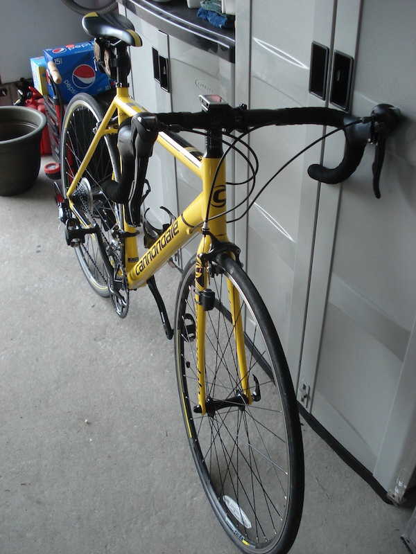 2015 Cannondale CAAD 8 Sora almost like new