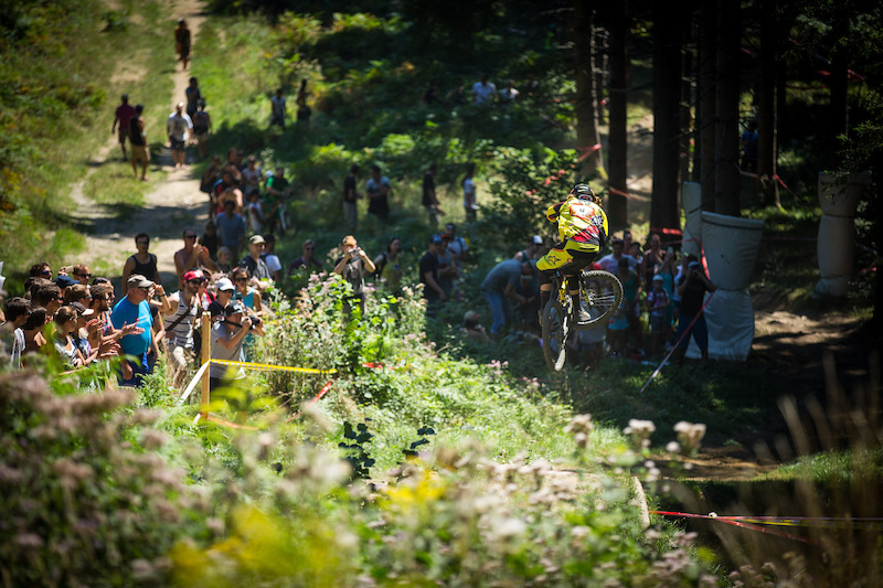 Remy Morton of Australia races down the downhill track on the Nordkette Singletrail during the Nordkette Downhill.PRO in Innsbruck Austria on August 29 2015. Free image for editorial usage only Photo by Sebastian Schieck.