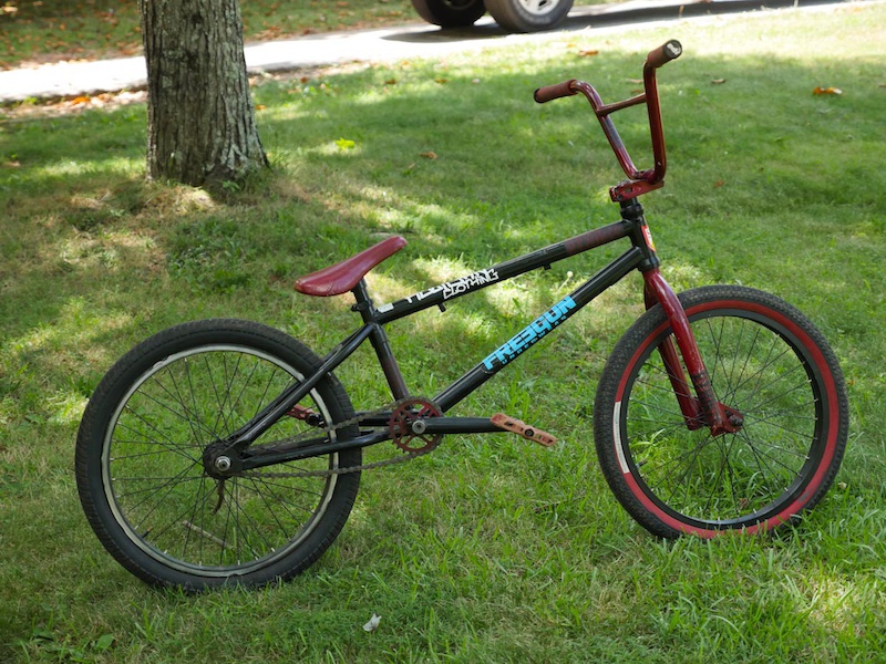 2012 GT Bump BMX bike, FREE Shipping For Sale 2012 GT Bump BMX bike, FREE Shipping For Sale