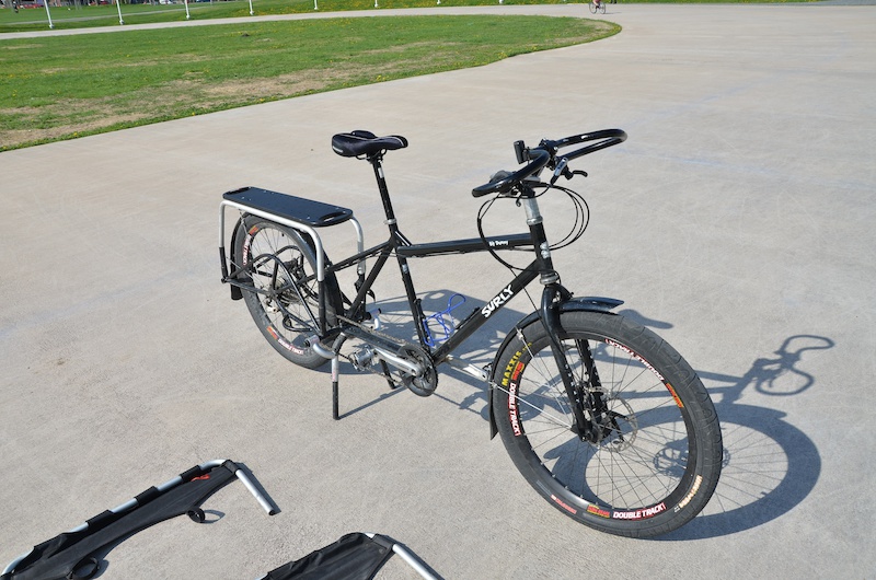 surly big dummy cargo bike
