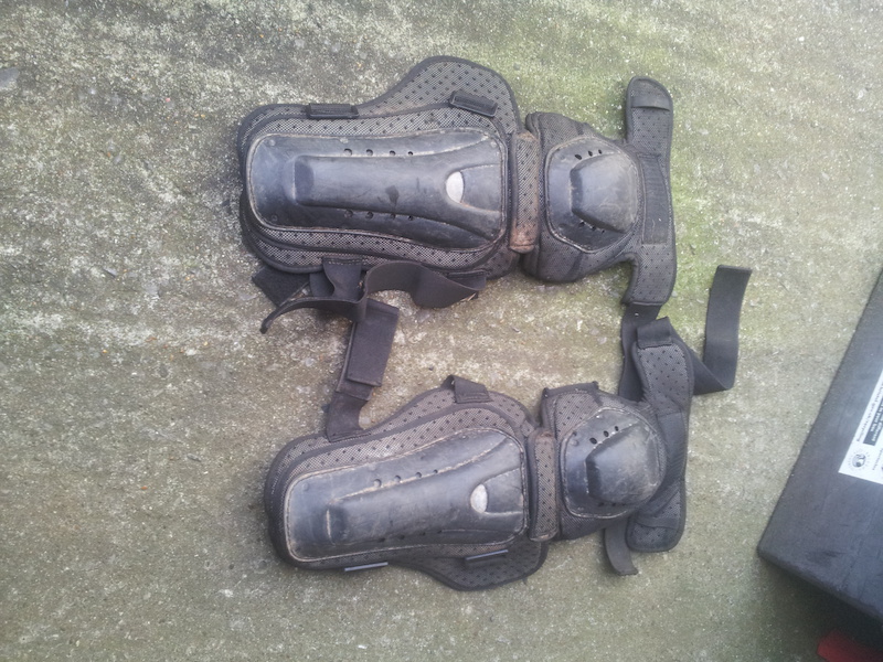 2015 Brand x knee pads medium For Sale