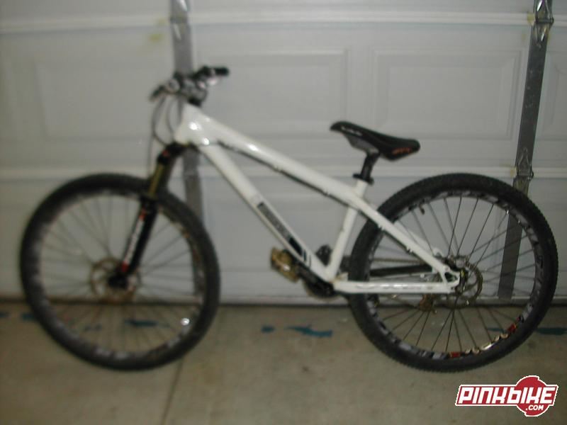 non driveside of commencal 4x