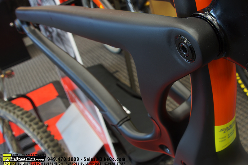 The Benefit of a Carbon Rear Triangle by Pinkbike
