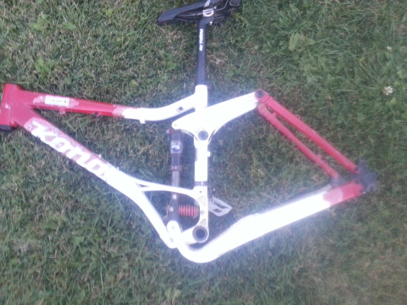 Kona Kikapú Deluxe Completo Suspensión Bicicleta de Montaña Marco 66cm