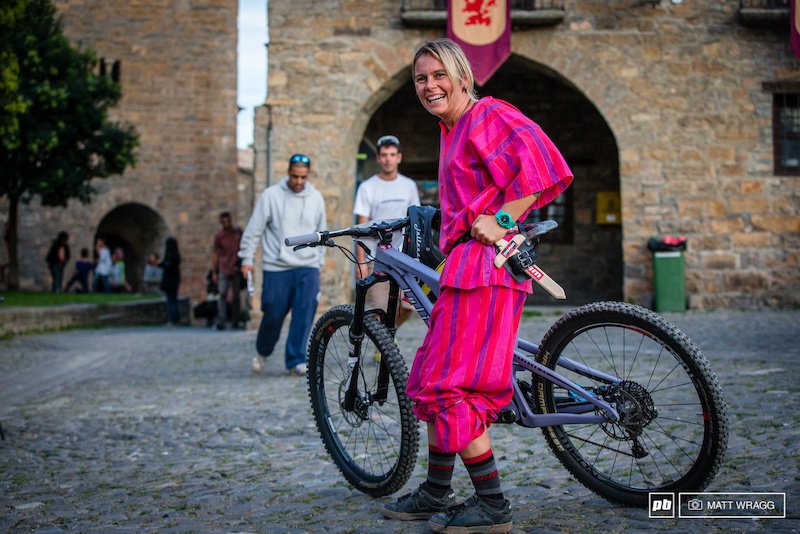 Anka Martin got fully into the spirt of thing and dressed in local costume for the prologue.