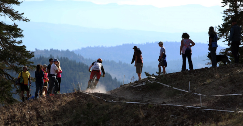 Spectators watched as racers took on the “elevator shaft” at the Mammoth Enduro, in Mammoth Lakes, CA. Photo by Patrick D. Rosso