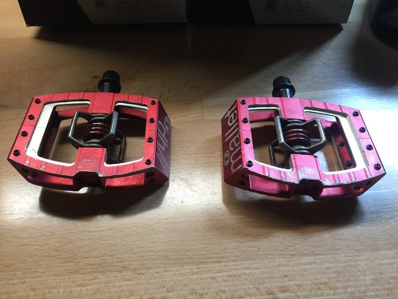 2014 Crank Brothers Mallet DH pedals with BRAND NEW CLEATS